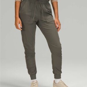 Lululemon Beyond the Studio Jogger
Gray Sage
Size 4